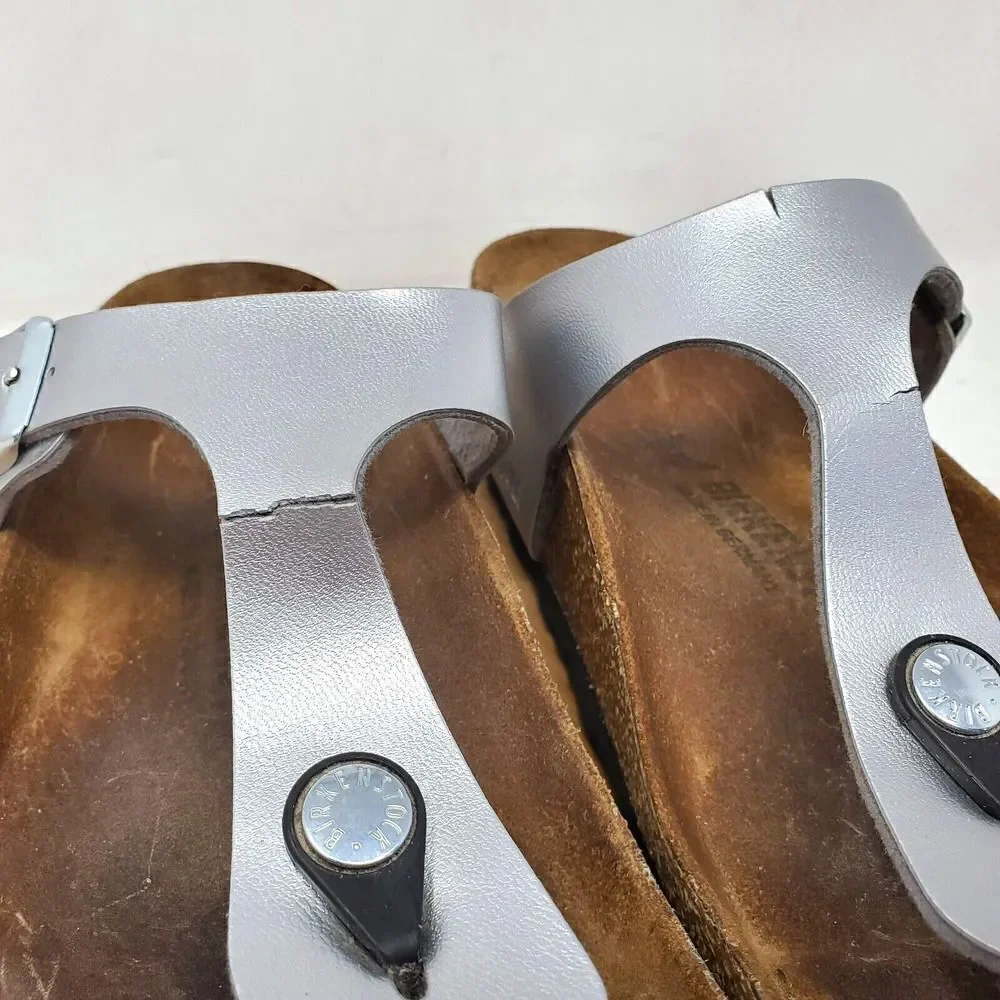 Birkenstock Gizeh Sandals 38‎ Womens 7 Silver Thong Buckle Strap Cracked Straps